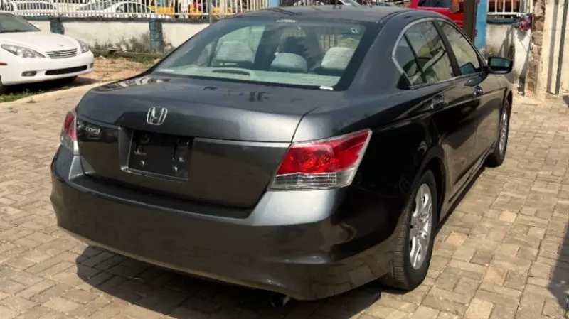 Honda Accord   - 2009