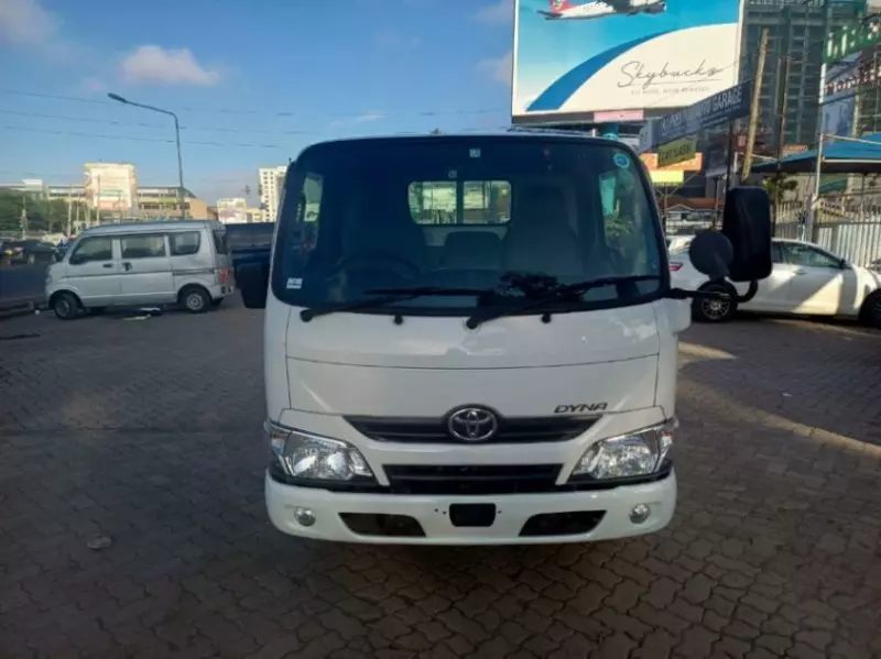 Toyota Dyna   - 2017