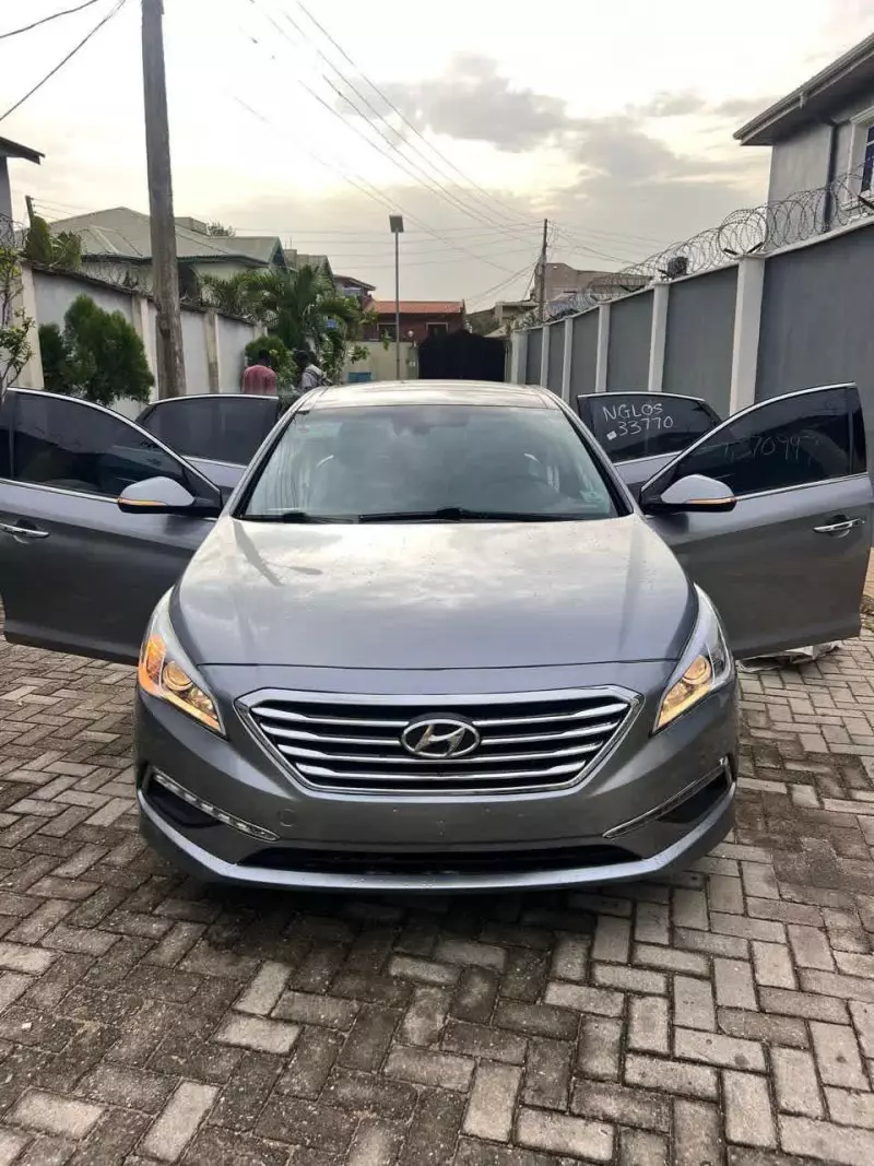 Hyundai Sonata   - 2016