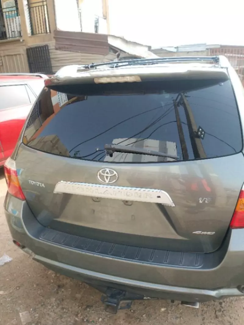 Toyota Highlander   - 2008