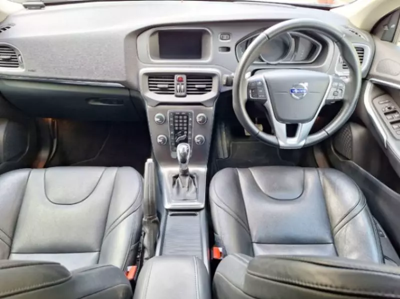Volvo V40   - 2015