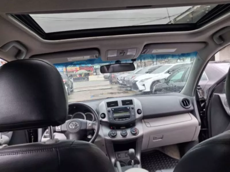 Toyota Rav4   - 2012