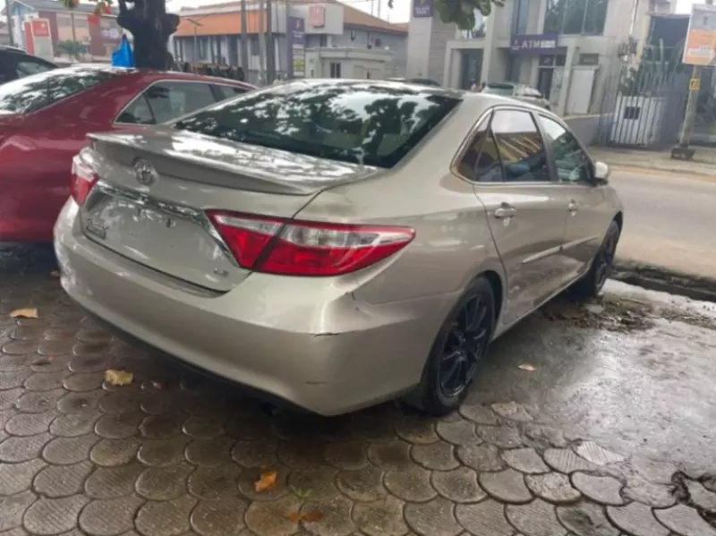 Toyota Camry   - 2007