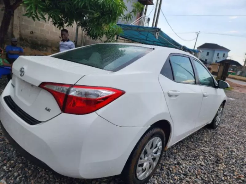 Toyota Corolla   - 2015