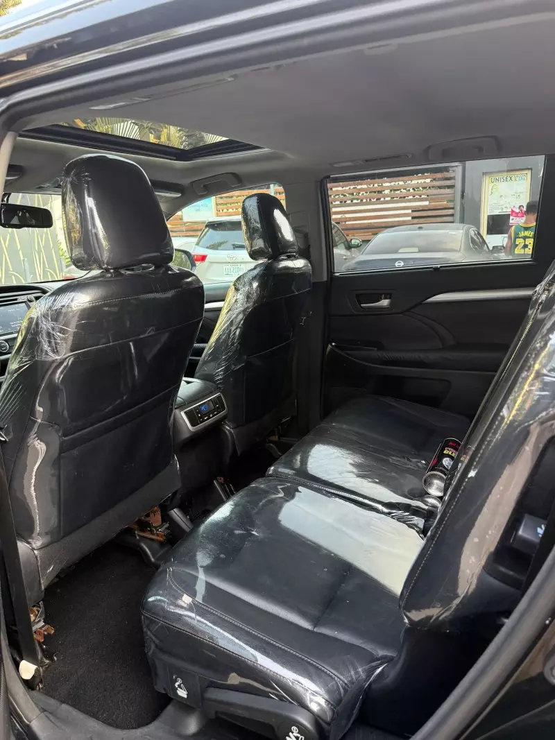 Toyota Highlander   - 2014