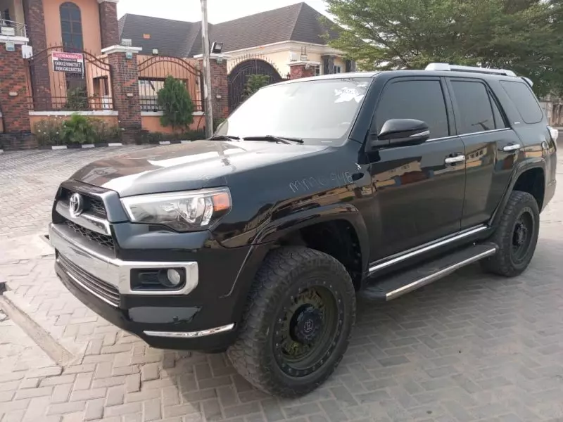 Toyota 4-Runner   - 2016