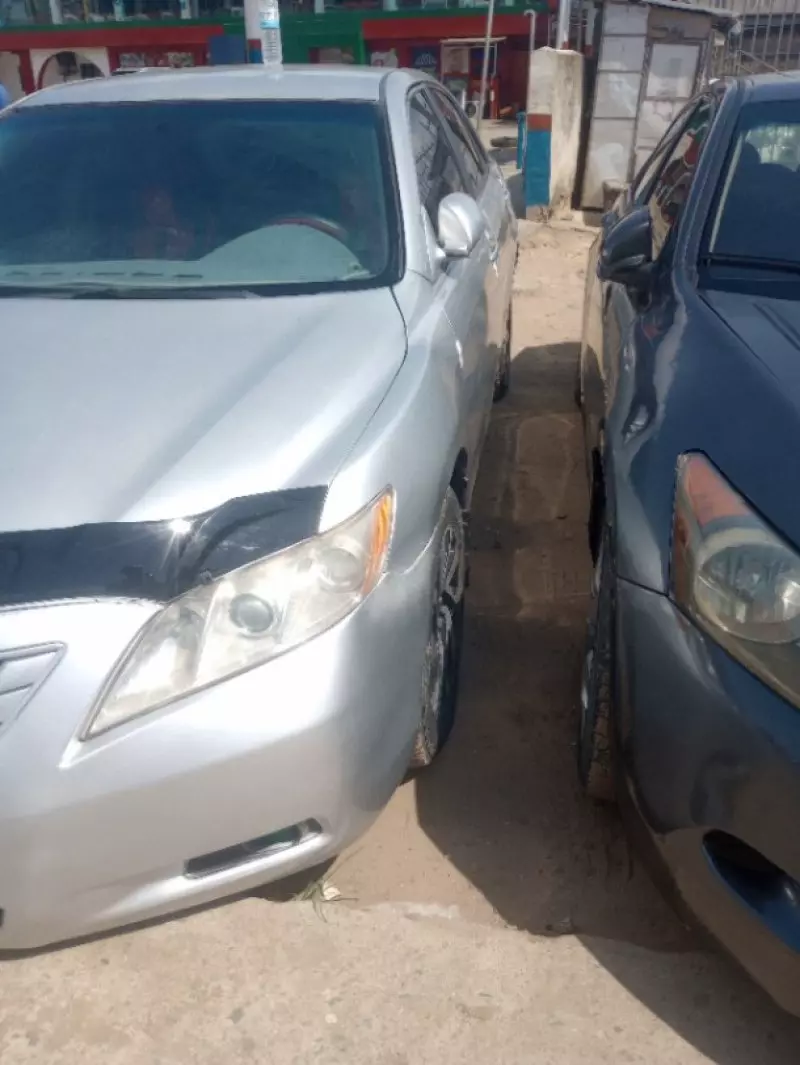 Toyota camry   - 2009