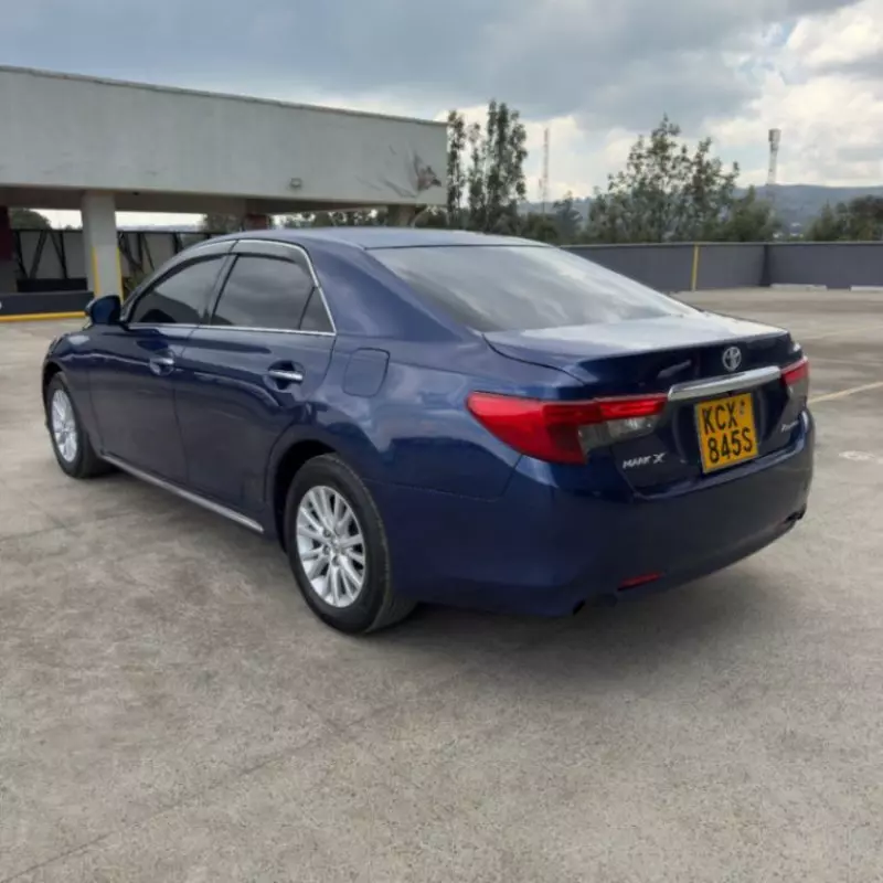 Toyota Mark X   - 2012