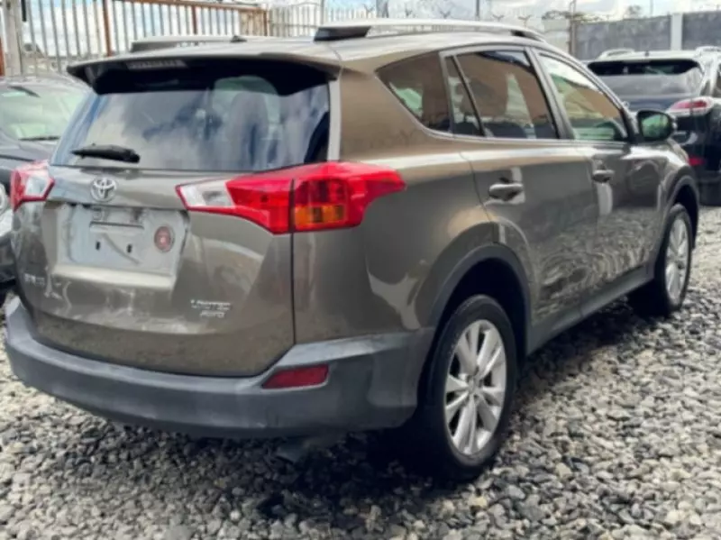 Toyota RAV 4   - 2014