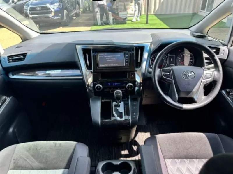 Toyota Vellfire    - 2019