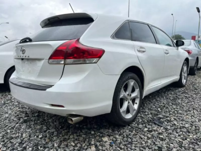 Toyota Venza   - 2010