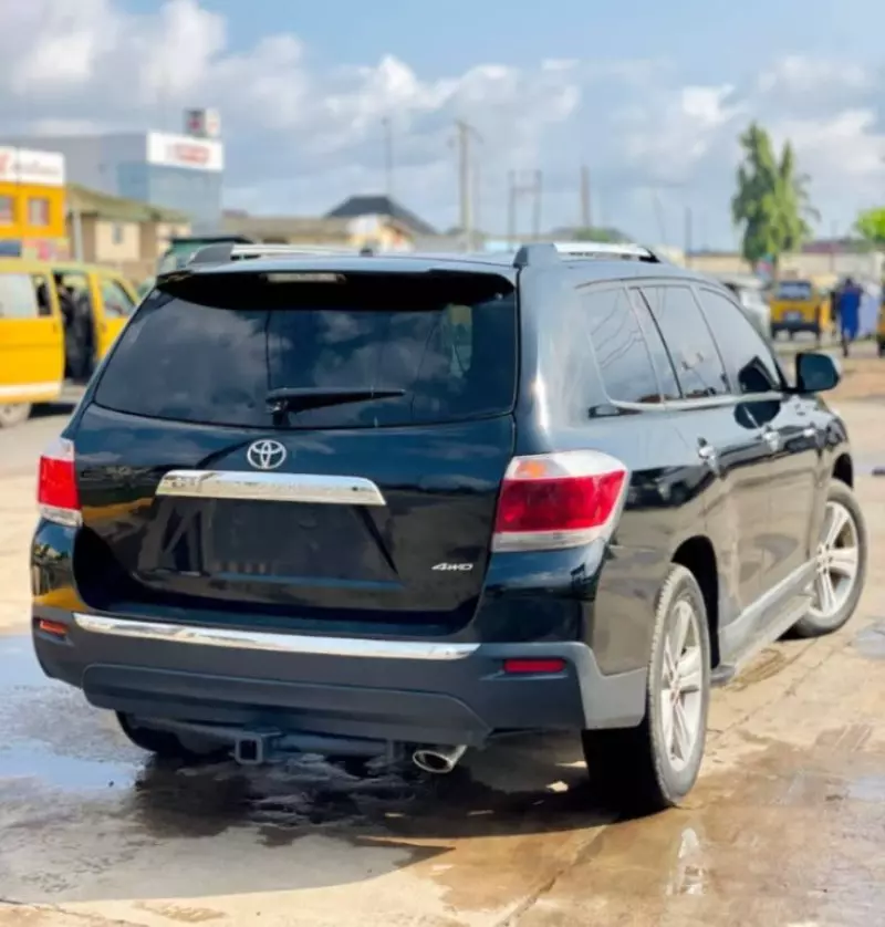 Toyota Highlander - 2013