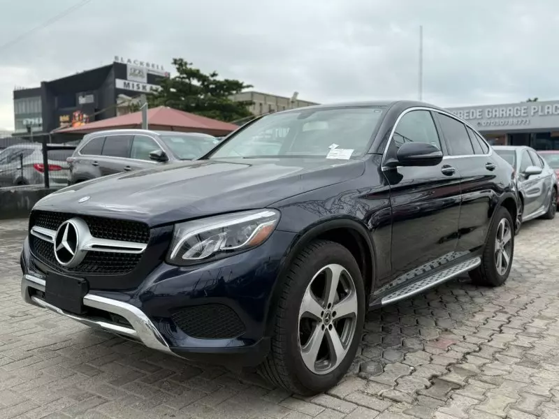 Mercedes-Benz GLC 300   - 2017
