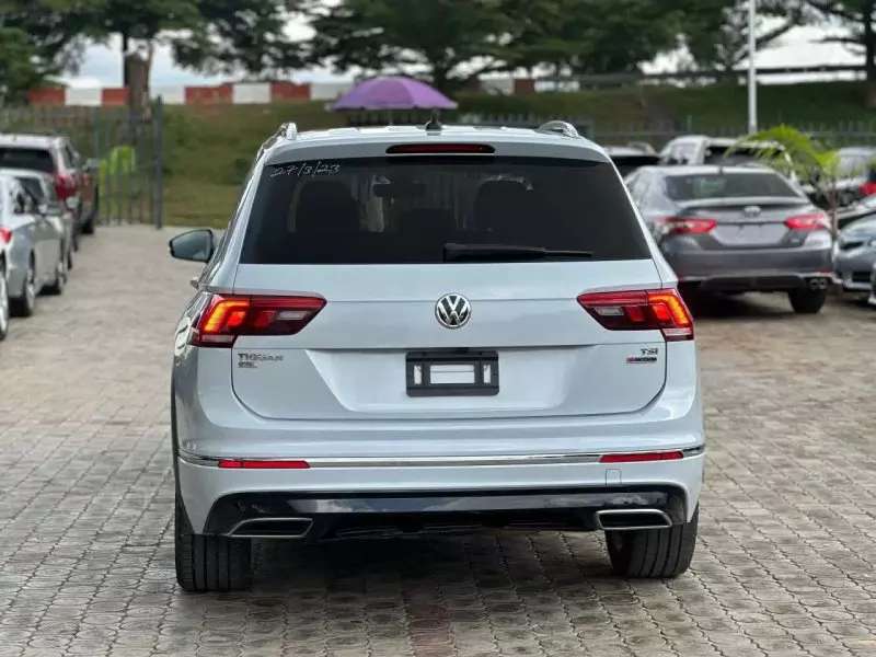 Volkswagen Tiguan   - 2019