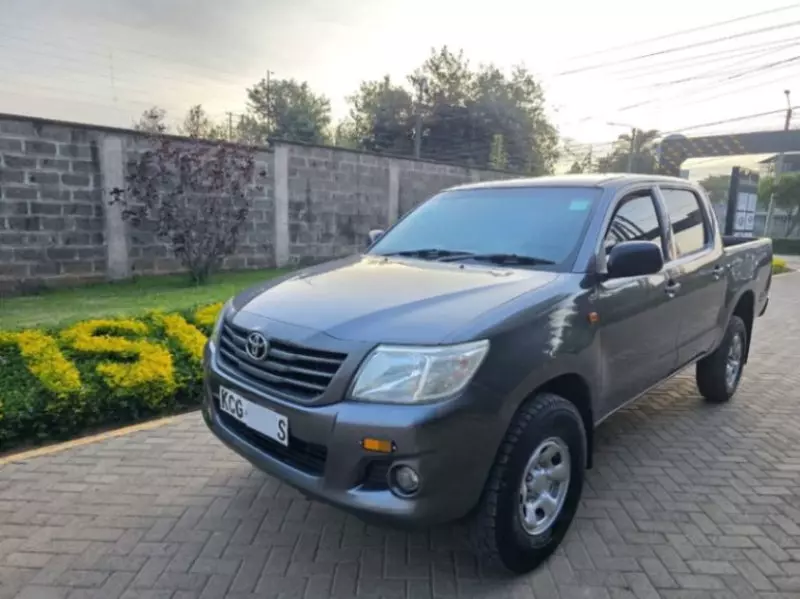 Toyota Hilux - 2015