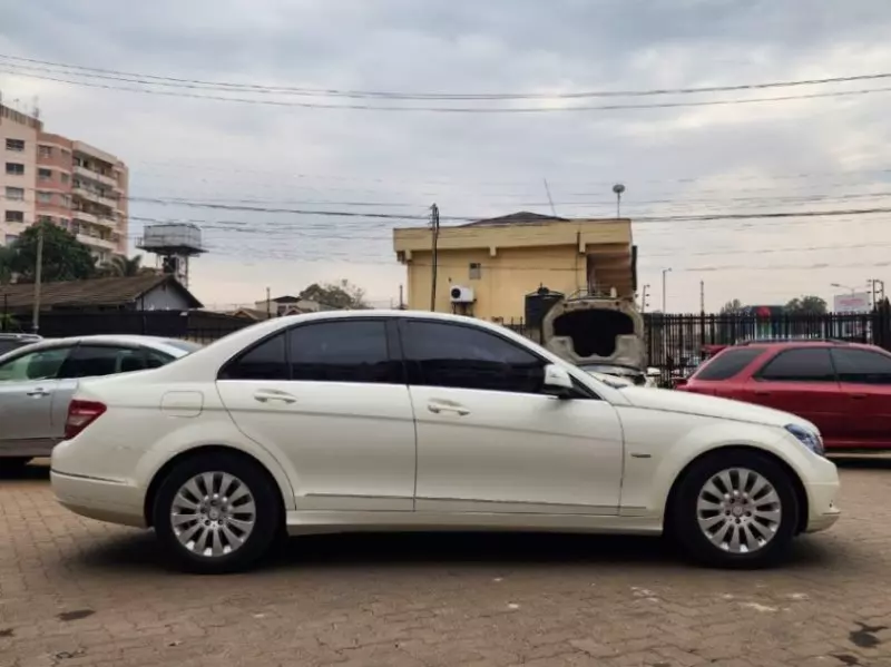 Mercedes-Benz C200   - 2008