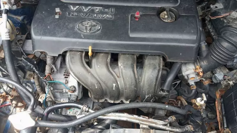 Toyota corolla   - 2010