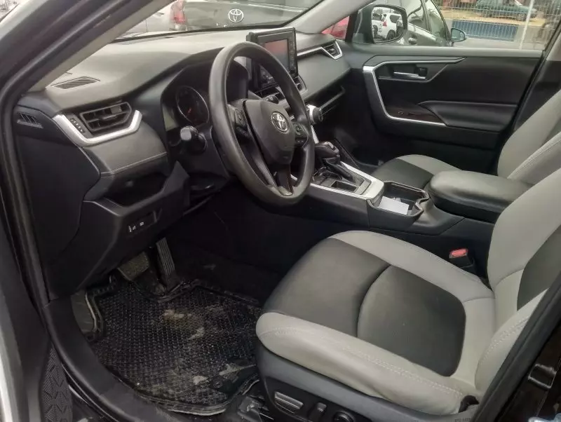 Toyota RAV 4   - 2021