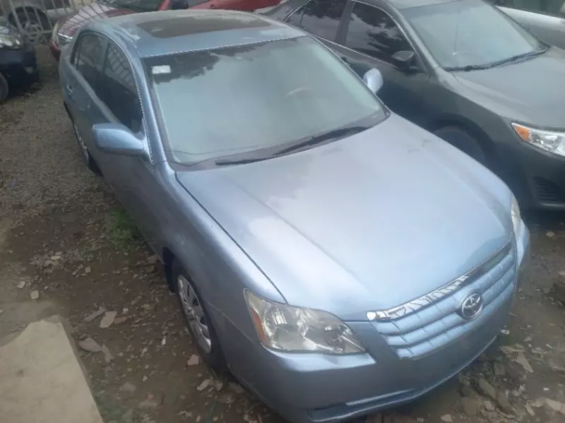 Toyota Avalon   - 2008