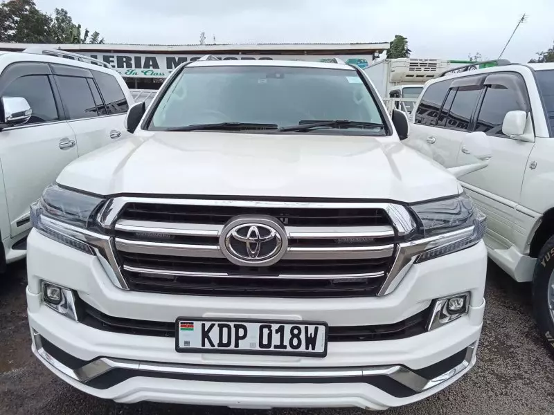 Toyota Land Cruiser   - 2011