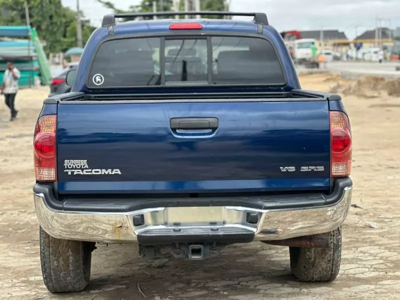 Toyota Tacoma   - 2007