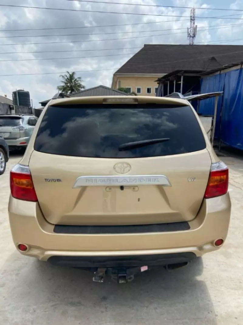 Toyota Highlander   - 2009
