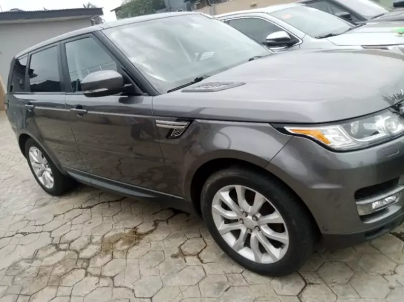 Land Rover Range Rover Sport   - 2015