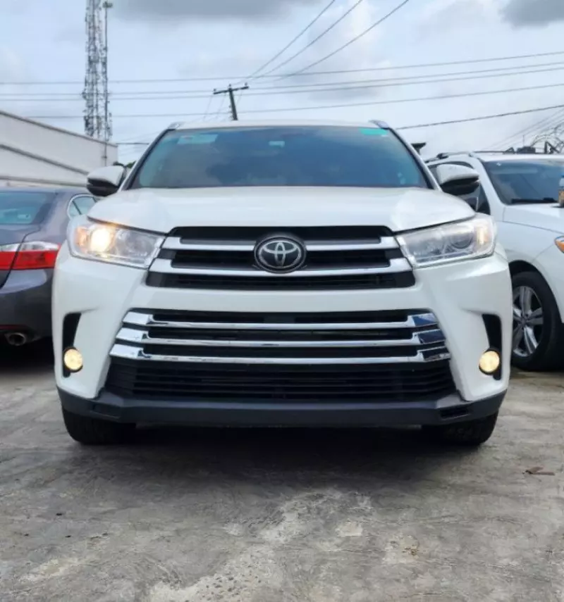 Toyota Highlander   - 2018