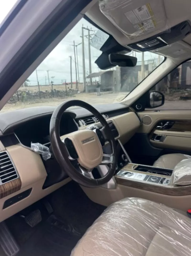 RANGE ROVER HSE LR4   - 2019
