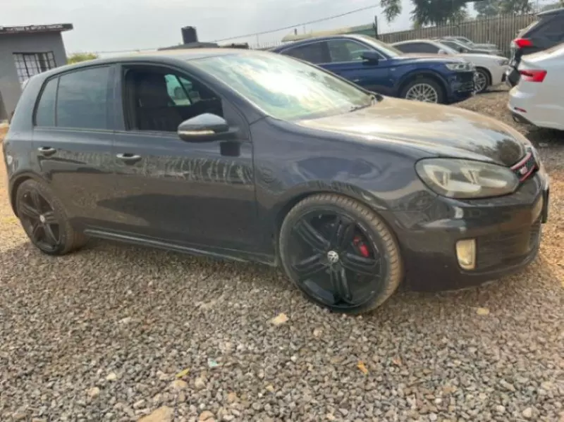 Volkswagen GTI   - 2013