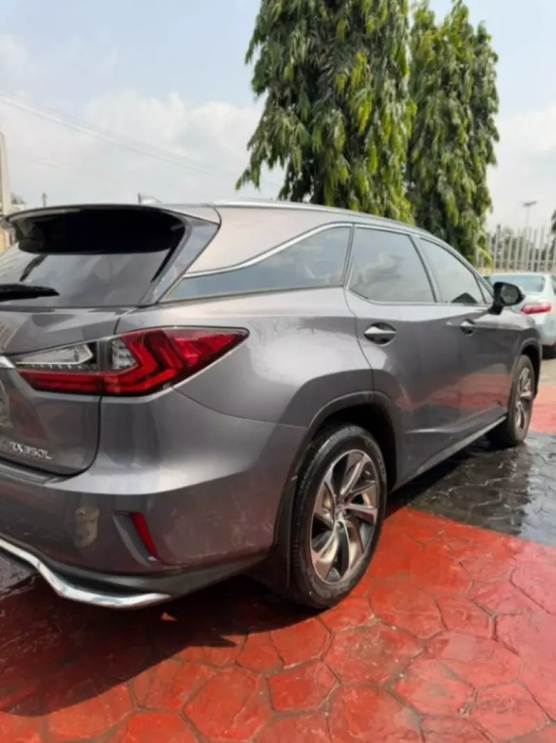 Lexus RX   - 2018