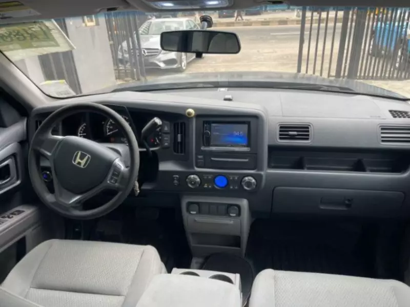 Honda Ridgeline   - 2011