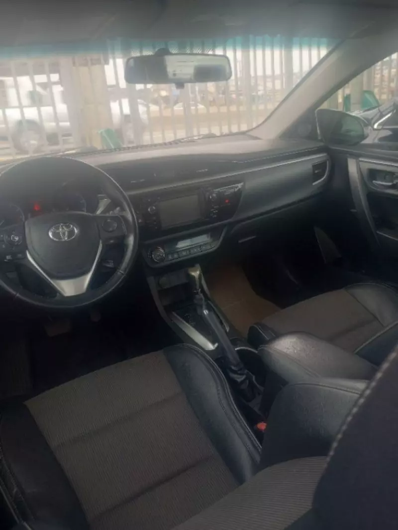 Toyota Corolla   - 2016