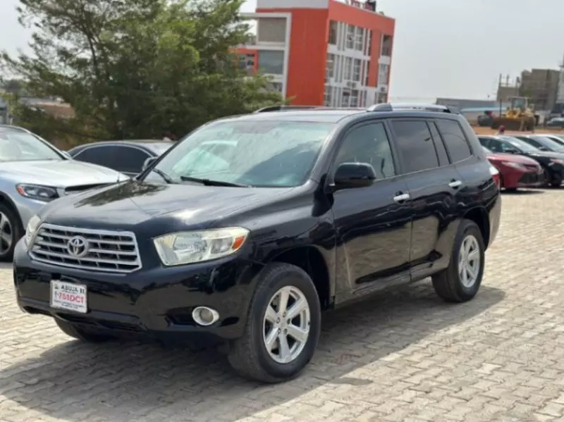 Toyota Highlander   - 2011