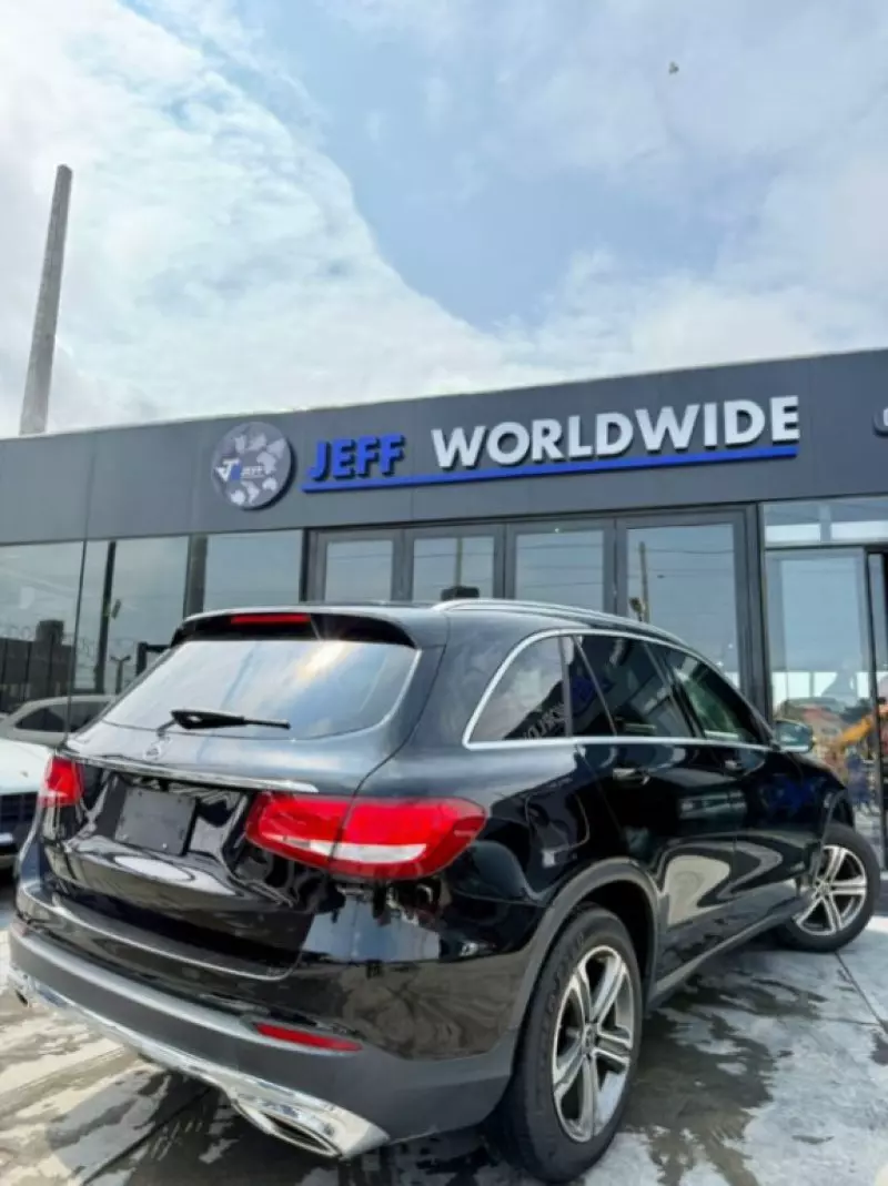 Mercedes-Benz GLC 300   - 2018