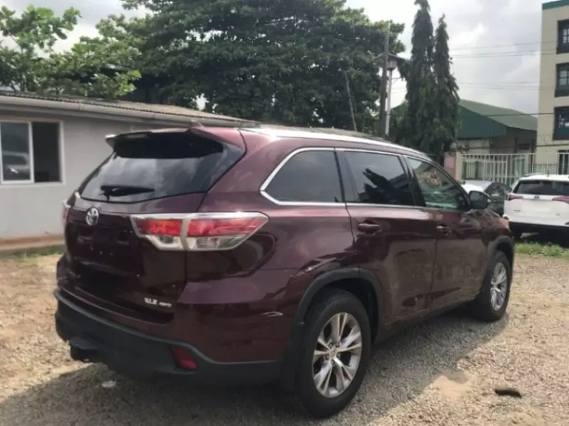 Toyota Highlander   - 2015