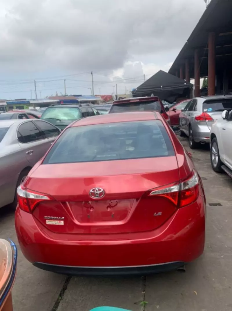 Toyota Corolla   - 2014