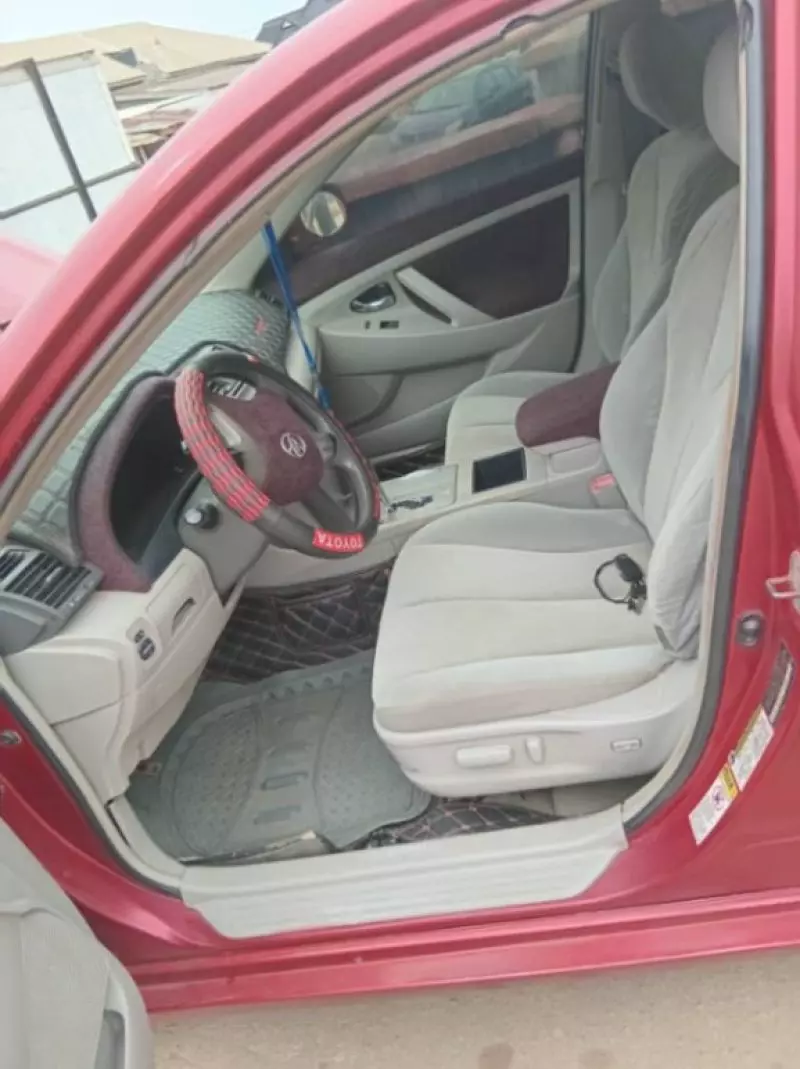 Toyota Camry   - 2008