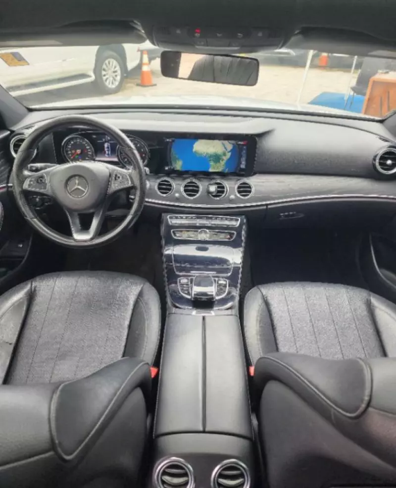 Mercedes-Benz E 300   - 2017