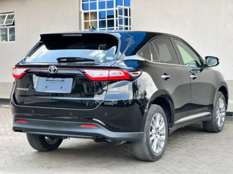 Toyota Harrier   - 2019