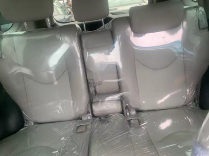 Toyota RAV 4   - 2010