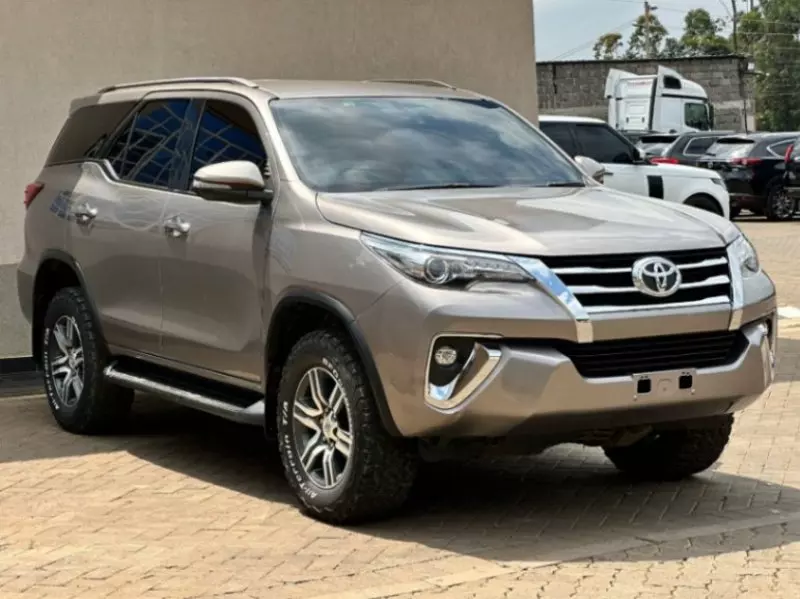 Toyota Fortuner   - 2017