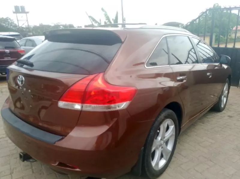 Toyota Venza   - 2010