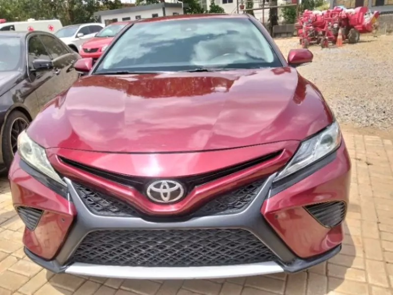Toyota Camry   - 2018