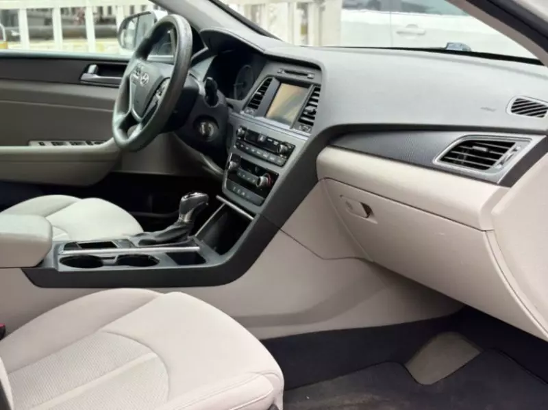 Hyundai Sonata   - 2015