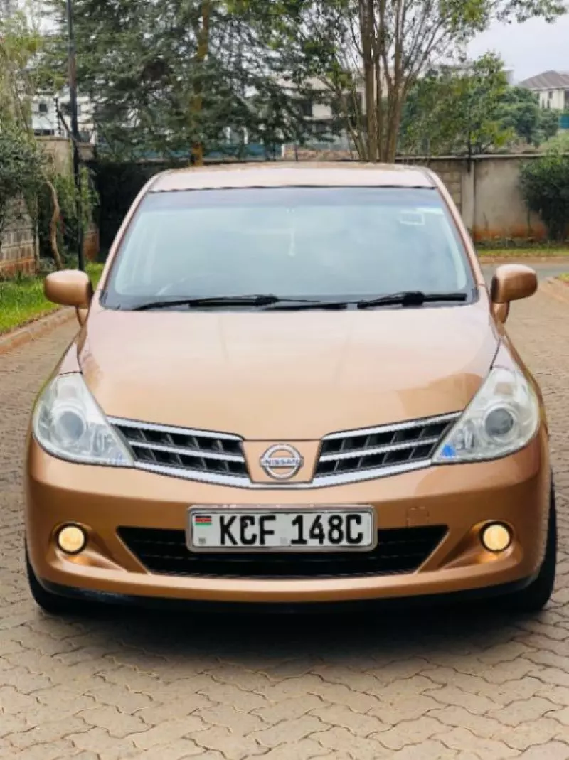 Nissan Tiida   - 2008