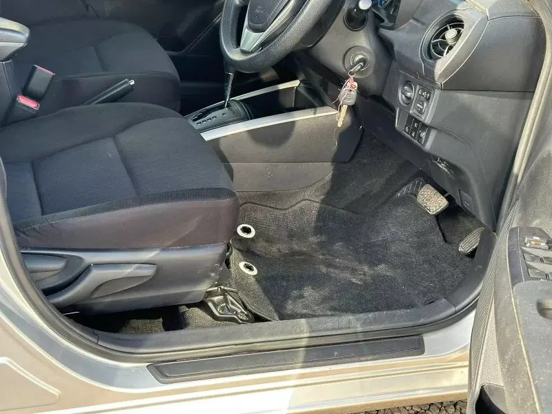 Toyota Fielder hybrid    - 2018
