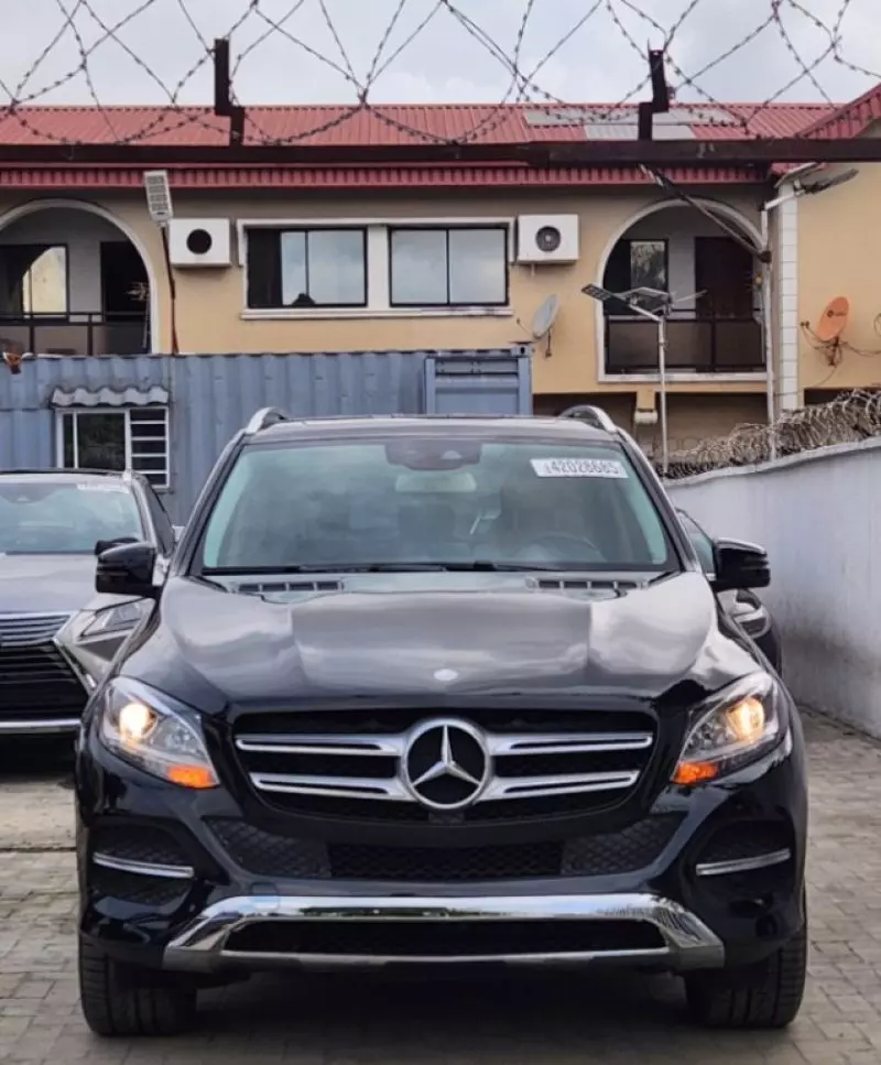 Mercedes-Benz GLE 350   - 2016