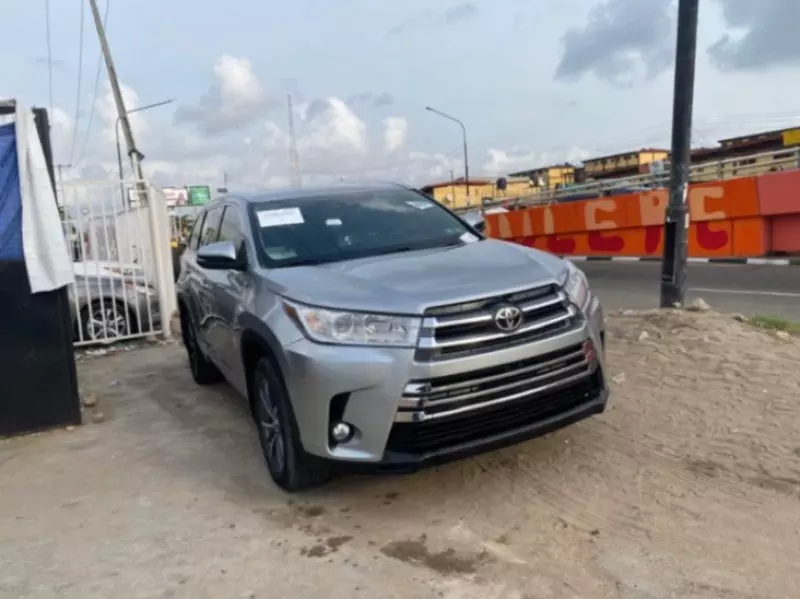 Toyota Grand Highlander   - 2017