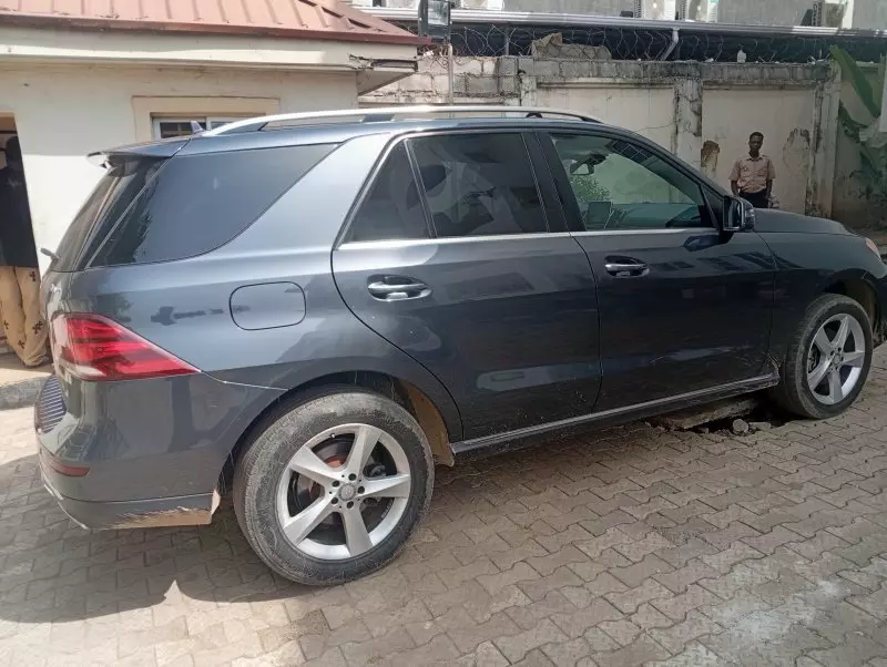 Mercedes-Benz GLE 350   - 2016